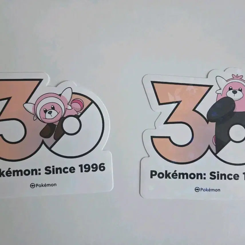 [BUNJANG] Pokemon 30th Anniversary Logo Sticker - Fomantis &amp; Stufful / 포켓몬스터 포켓몬 30주년 로고 스티커 포곰곰 이븐곰