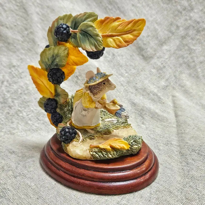 [BUNJANG] Brambly Hedge Primrose Fall Adventure Figurine Limited Edition / 브램블리 헷지 프림로즈의 모험 피겨린