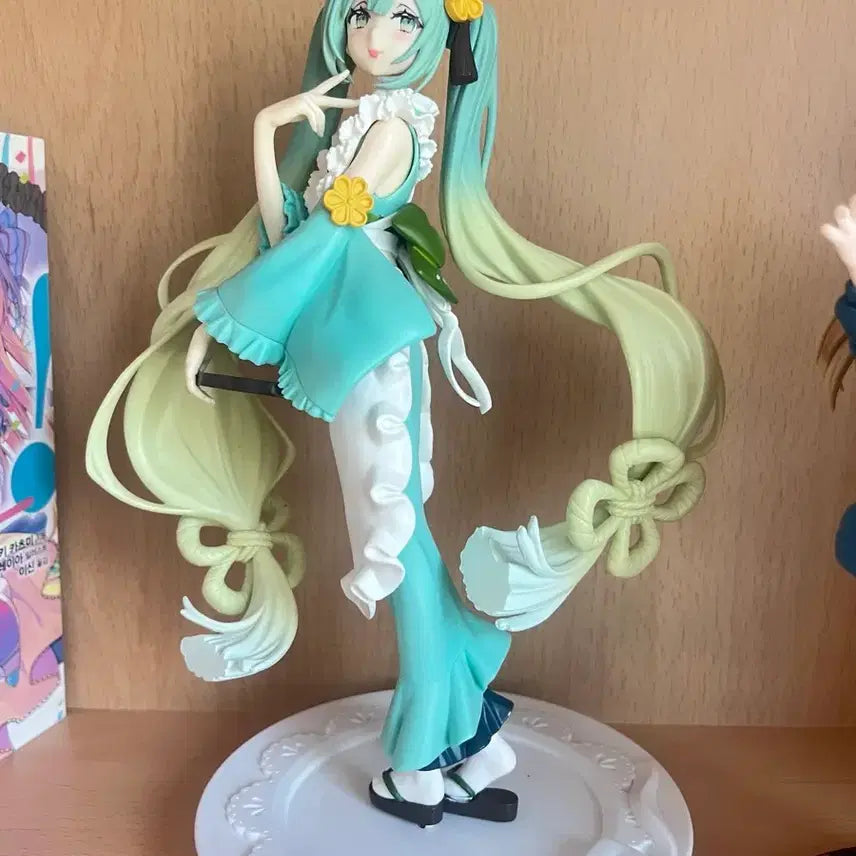 [BUNJANG] Matcha Miku Figure (with Dango Parts &amp; Box) / 말차 미쿠 피규어 (박스/당고파츠 O)
