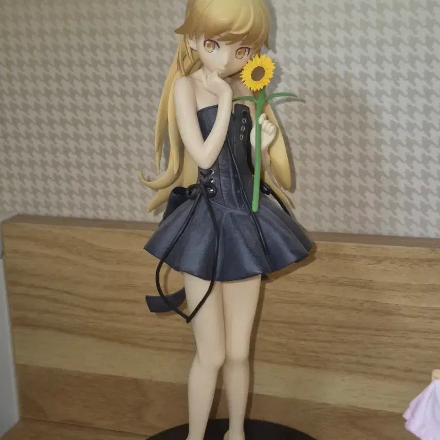 [BUNJANG] Monogatari Series Shinobu Oshino EXQ Figure (Used) / 모노가타리 오시노 시노부 EXQ
