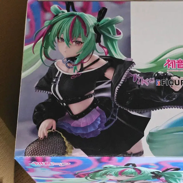[BUNJANG] Sega Hatsune Miku Punk Ver. Figure / 세가 하츠네 미쿠 펑크 피규어