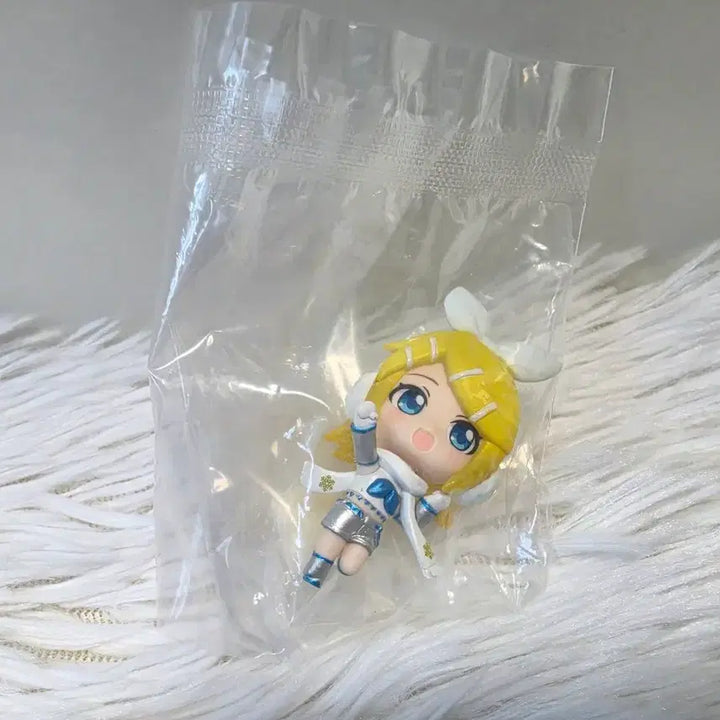 [BUNJANG] Vocaloid Hatsune Miku Kagamine Rin Len Kaito Yuki Bundle Set Figures / (일괄) 보컬로이드 하츠네 미쿠 카가미네 린 렌 카이토 유키 피규어