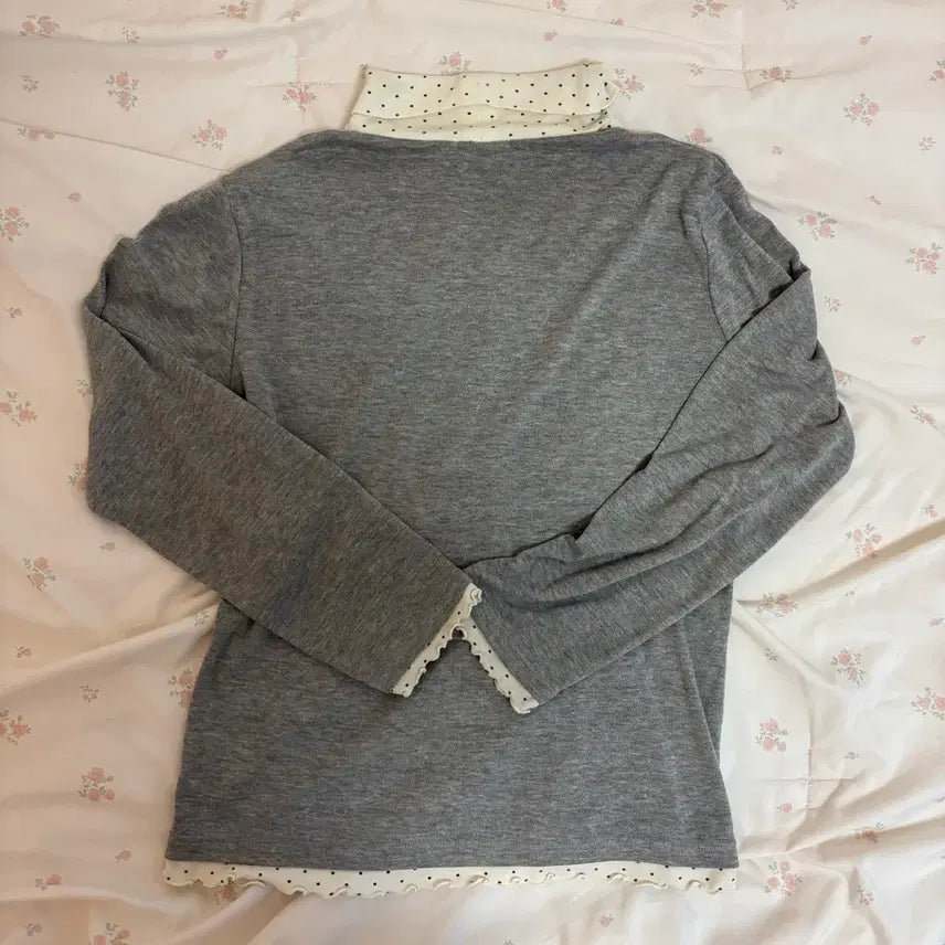 [BUNJANG] Dot Pattern Turtleneck Layered Frill T-Shirt / 도트 무늬 목폴라 레이어드 프릴 티셔츠