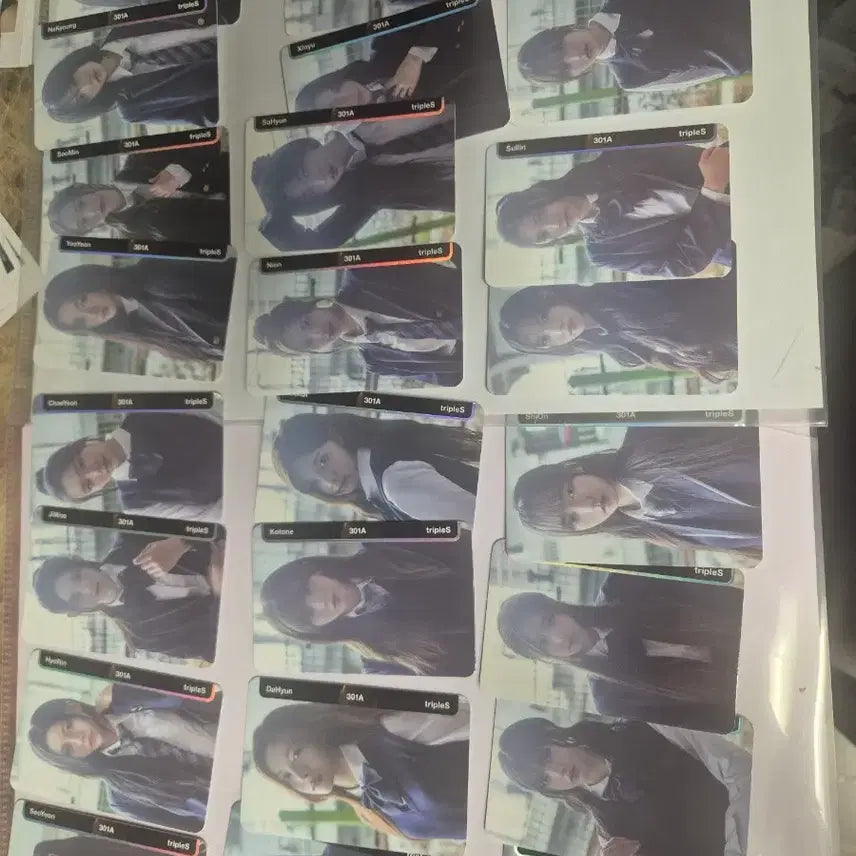 [BUNJANG] tripleS 24 Members Physical Object Set / 트리플에스 깨어 24개 실물 옵젝 팜