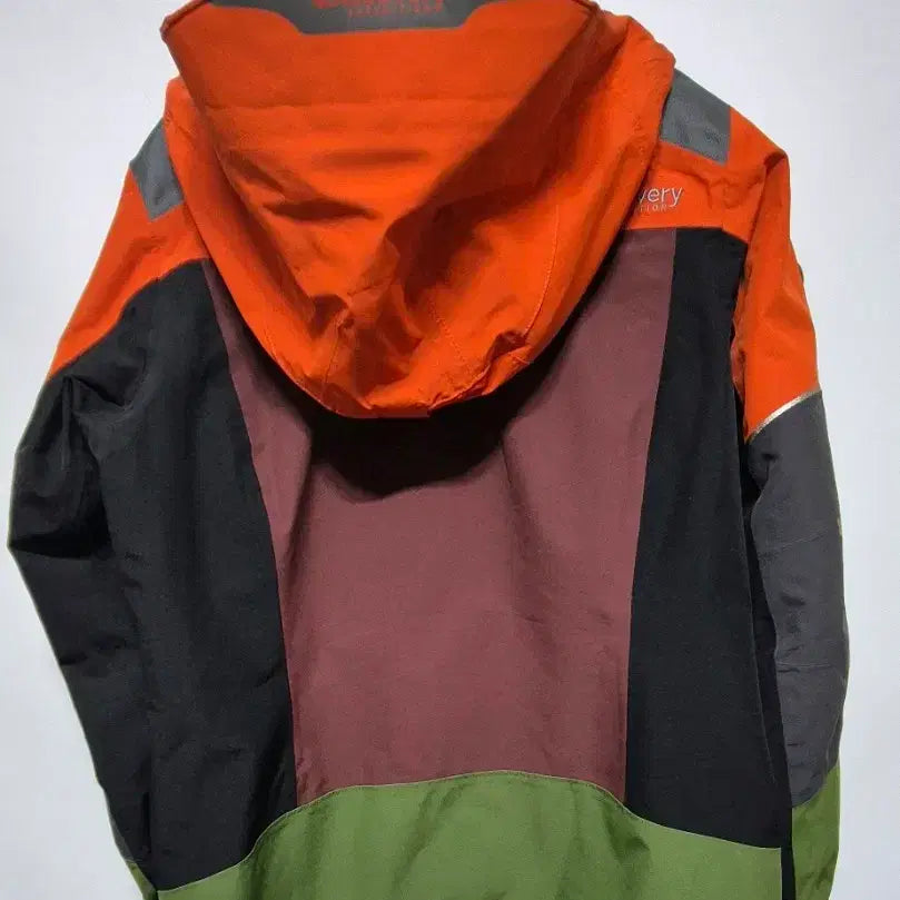 [BUNJANG] Discovery Expedition Windbreaker Jacket Unisex 95 / 디스커버리 익스페디션 바람막이 자켓  공용95