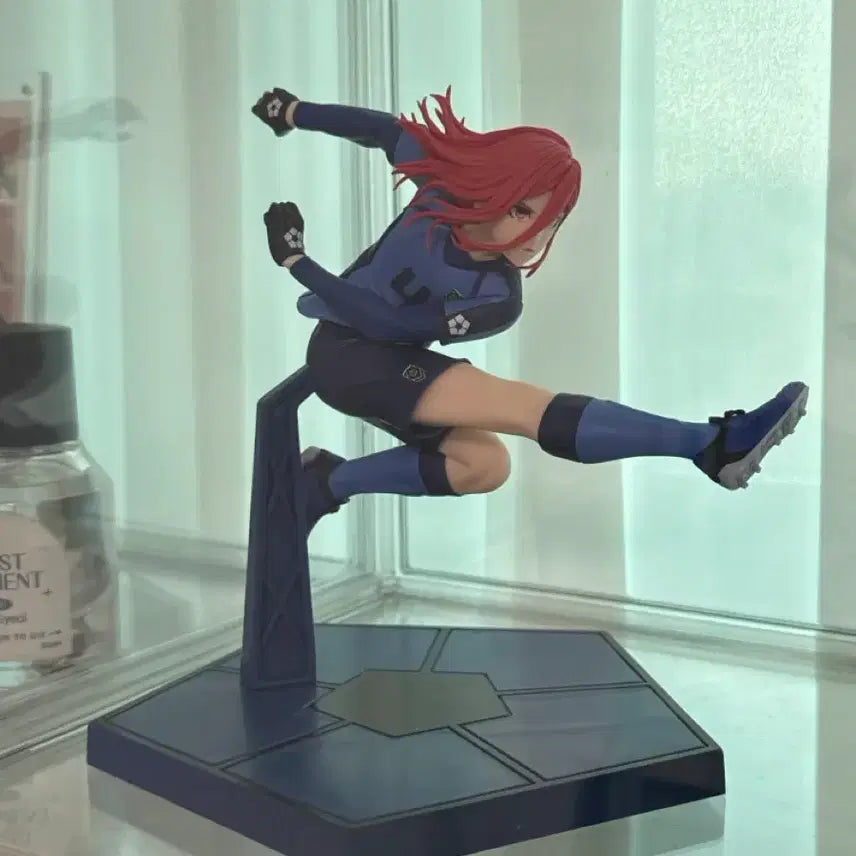 [BUNJANG] Blue Lock Chigiri Figure with Bonus Chigiri Badge / 블루록 치기리 피규어 팝니다