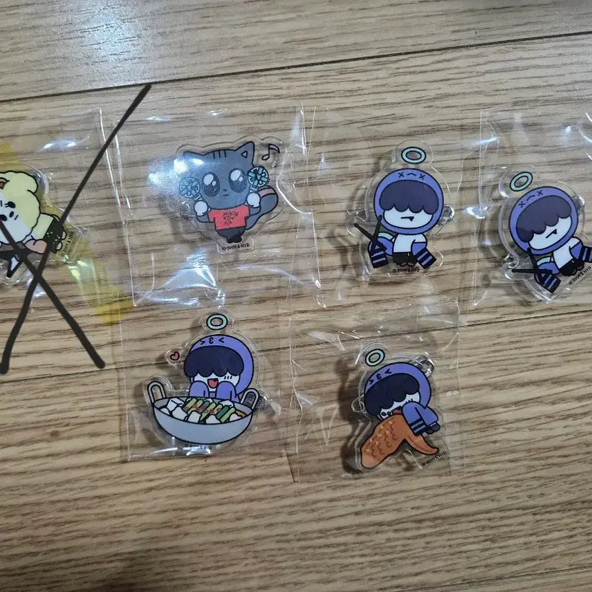 [BUNJANG] TXT MOACON Japan Acrylic Badge / 모아콘 재팬 아크릴 뱃지 다고냥 흠냐링 투바투 뿔바투