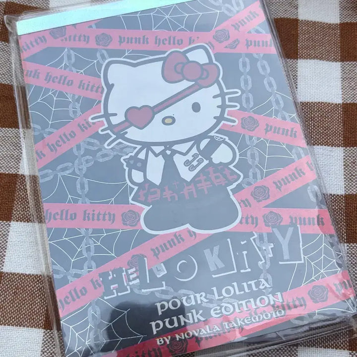 [BUNJANG] Classic Hello Kitty Rockstar Lolita Notepad (2005) / 고전 헬로키티 캐캐체깔 락스타 펑크 로리타 노바라 노트 떡메모지 2005