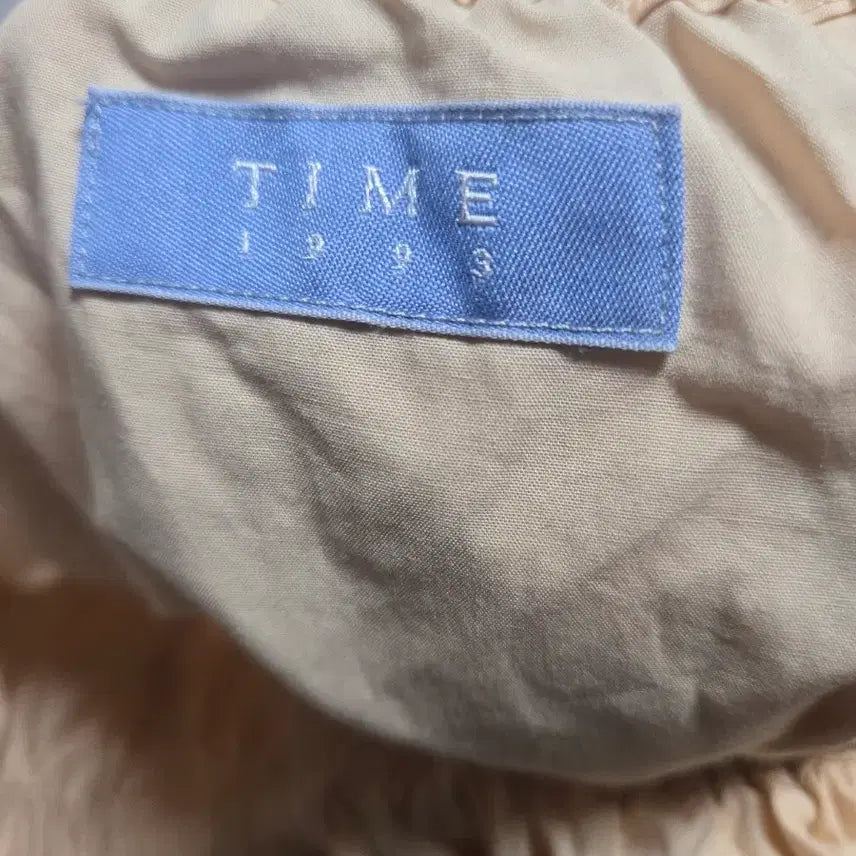 [BUNJANG] Time Off-Shoulder Top / 타임 오프숄더 팝니다
