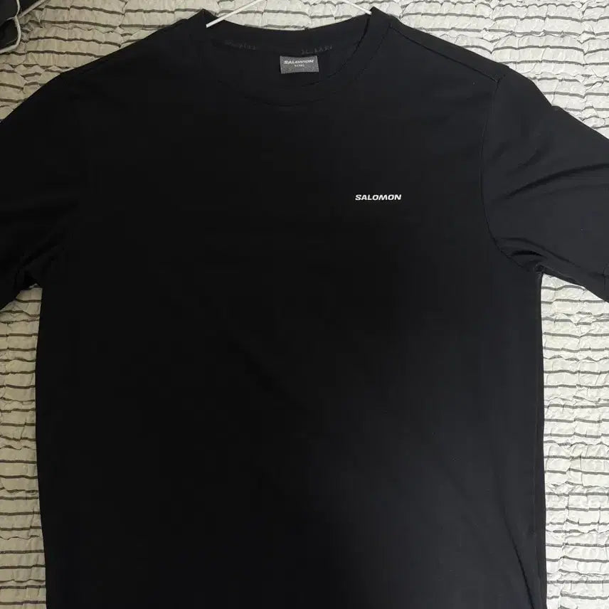 [SOLD OUT] 살로몬 기본로고반팔티셔츠 블랙s