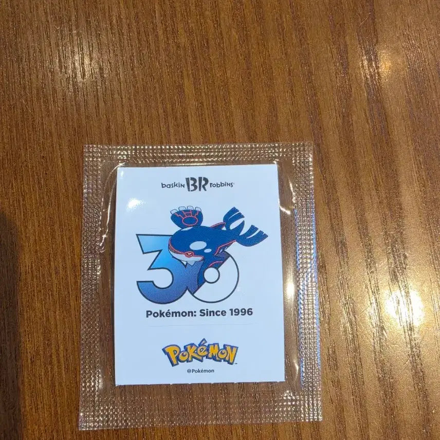 [BUNJANG] Baskin-Robbins Pokémon 30th Anniversary Sticker - Groudon / 배스킨라빈스 베스킨라빈스 포켓몬 30주년 띠부씰 스티커 가이오가