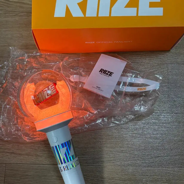 [BUNJANG] RIIZE Official Lightstick / 라이즈 공식 응원봉 판매합니다(쇼타로,은석,성찬,원빈,소희,앤톤)