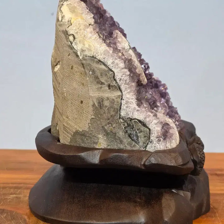 [BUNJANG] Shining Amethyst Mineral Stone with Blackwood Stand / 26053036 흑단 좌대 빛나는 자수정 광물 수석 팝니다