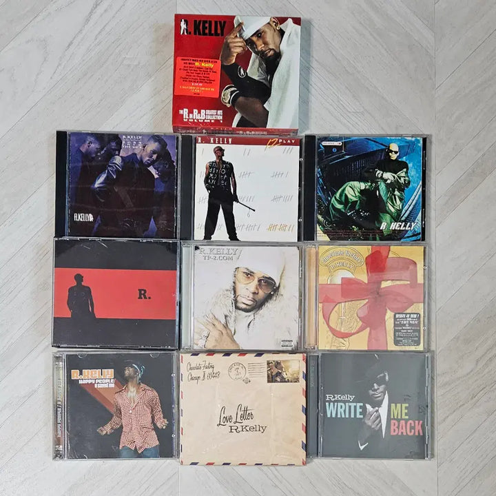 [BUNJANG] R. Kelly 14 CD Set (10 Albums) / 알켈리 R. Kelly - CD 10종 (14CD) 세트 - 초저가!