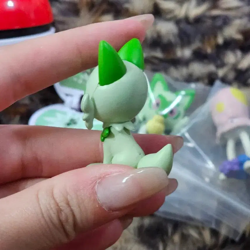 [BUNJANG] Nao Ha Monster Ball Set with Scyther Figure / 나오하 피규어 몬스터볼 +육파리 일괄