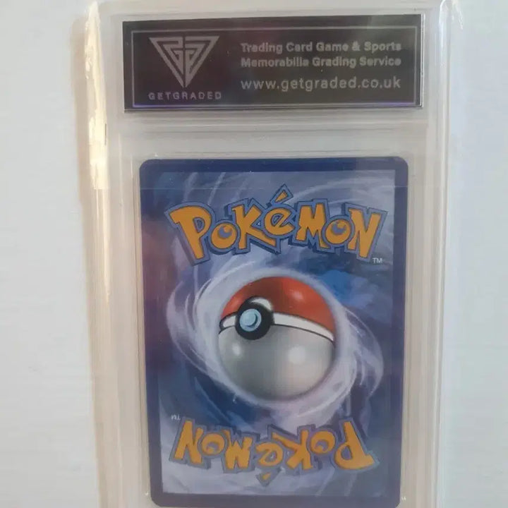 [BUNJANG] Pokemon TCG Charizard 2020 Vivid Voltage Holo Card (Mint 9) / 포켓몬 카드 리자몽 2020 VIVID VOLTAGE 민트 9