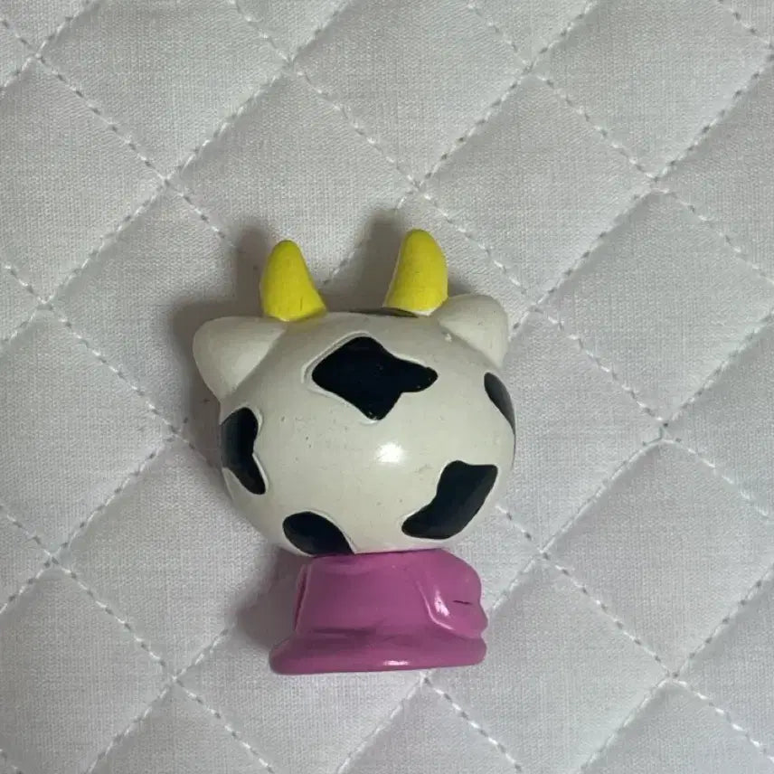 [BUNJANG] Hello Kitty 12 Zodiac Animals Ox Figure / 헬로키티 십이지신 십이간지 소 피규어