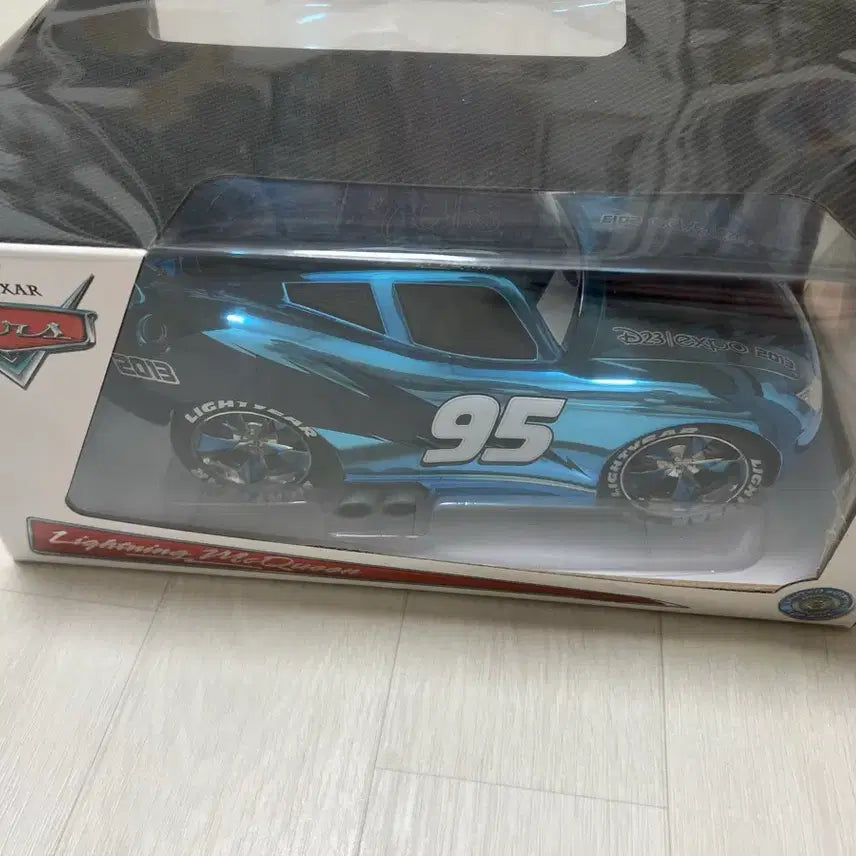[BUNJANG] RIDEMAKERS Lightning McQueen D23 Expo 2013 Limited Edition 1/18 Scale Diecast / 라이트닝 맥퀸 D23 EXPO 한정판 판매합니다.