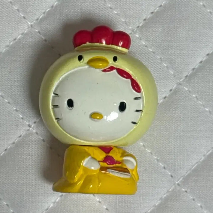 [BUNJANG] Sanrio Hello Kitty Zodiac Rooster Vintage Figure / 헬로키티 십이지신 십이간지 닭 고전 피규어
