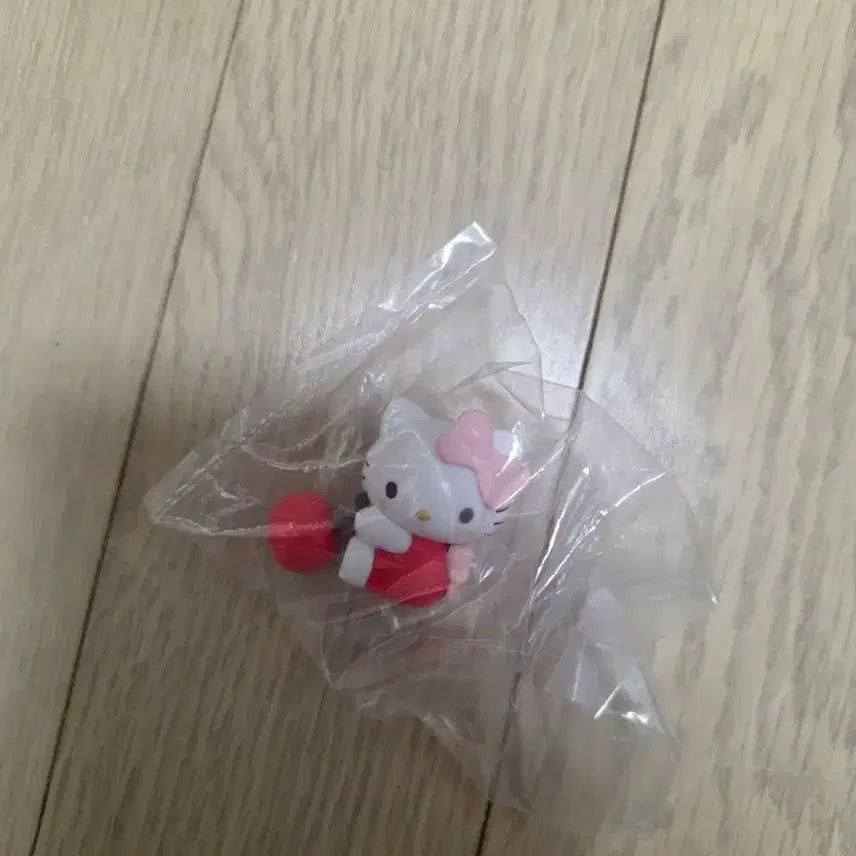 [BUNJANG] Sanrio Sweet Soda Cup Cherry Kitty Figure (Hello Kitty, Sealed) / 산리오 달콤소다 컵 체리 키티 피규어 [ 헬로키티 /미개봉]