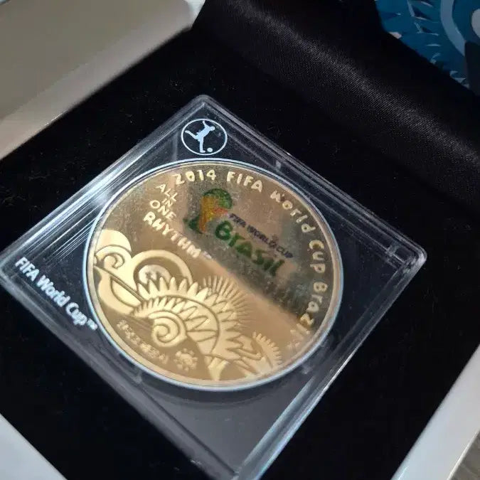 [BUNJANG] 2014 FIFA Brazil World Cup Commemorative Sterling Silver Medal / 2014 FIFA 브라질 월드컵 기념 순은 메달