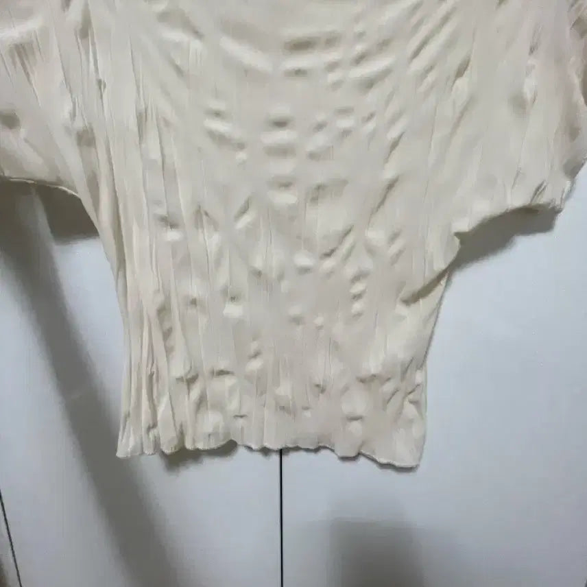 [BUNJANG] Liberty Pleated Blouse / 리버티 플리츠 블라우스