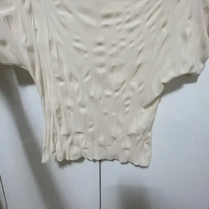 [BUNJANG] Liberty Pleated Blouse / 리버티 플리츠 블라우스
