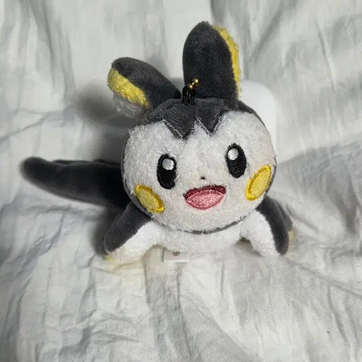 [BUNJANG] Pokemon Metamon Playground Charms Magnet Mascot Emolga Plush / 포켓몬 포켓몬스터 메타몽놀이터 찰싹 자석 마스코트 에몽가 인형