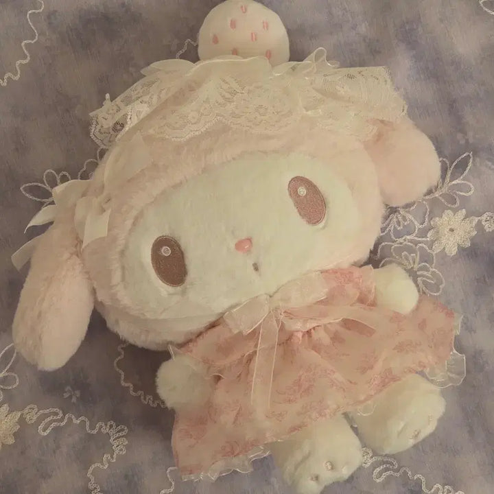[BUNJANG] Sanrio My Melody Shiroyukihime Standard Plush / 마이멜로디 시로이치고 일반형 인형 판매합니다