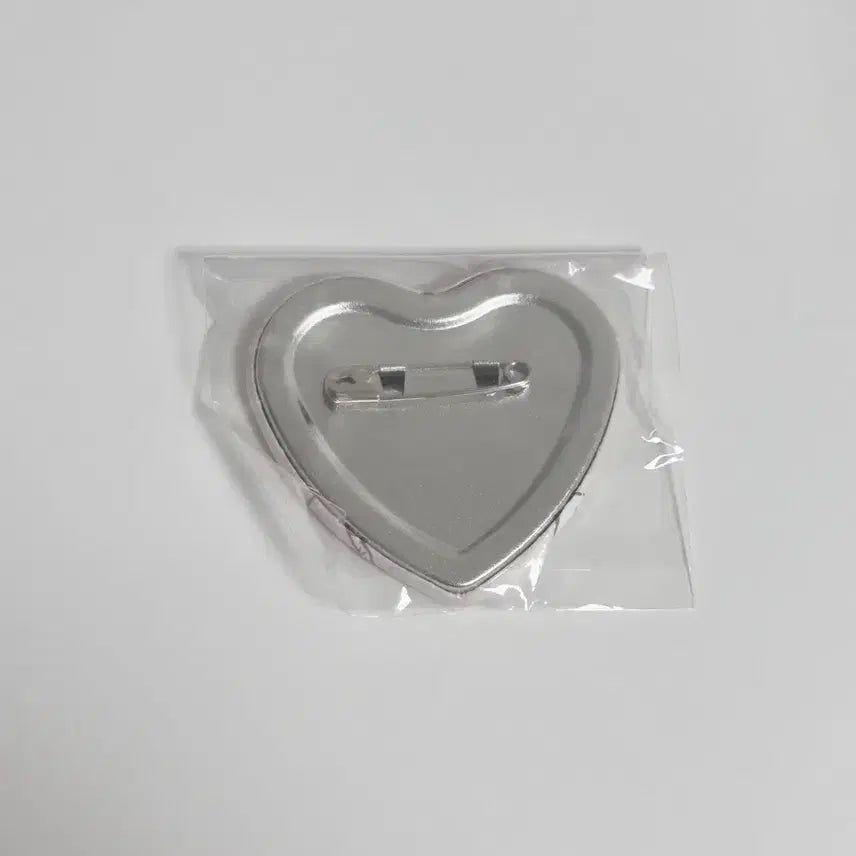 [BUNJANG] Mico Characters Moose Heart Can Badge / 미코캐릭터즈 무스 하트 캔뱃지