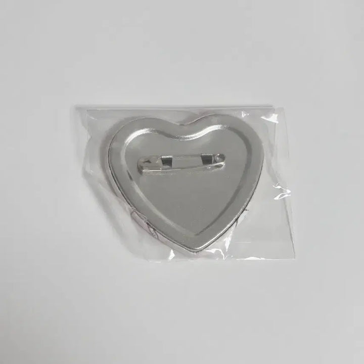 [BUNJANG] Mico Characters Moose Heart Can Badge / 미코캐릭터즈 무스 하트 캔뱃지