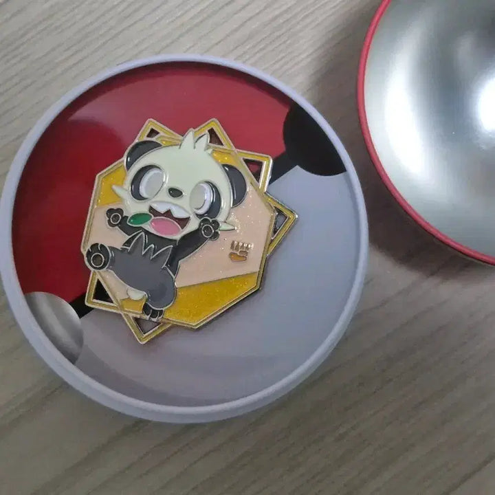 [BUNJANG] Pokemon Secret Forest Panchan Badge / 포켓몬스터 시크릿포레스트 판짱 뱃지
