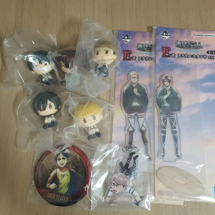 [BUNJANG] Attack on Titan Ichiban Kuji Chocokko Figure Set / 진격의거인 제일복권 각자의결의 초코노코 5종+하위상 4종 양도합니다.