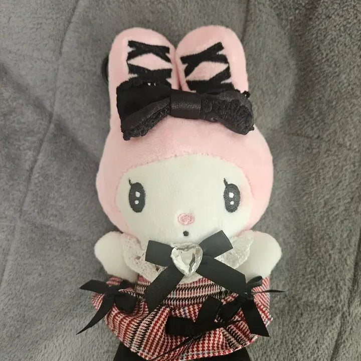 [BUNJANG] Sanrio My Melody Midnight Doll Keychain / 산리오 미드나잇 인형키링 마이멜로디