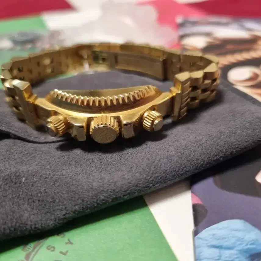 [BUNJANG] Debasc Gold Tone Metal Bracelet / 드바스크 금장 메탈 팔찌