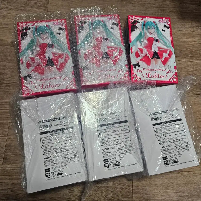 [BUNJANG] Hatsune Miku Lolita Fashion Figure (Sealed) / 현물 미개봉 하츠네 미쿠 패션 lolita 피규어 로리타 미소녀