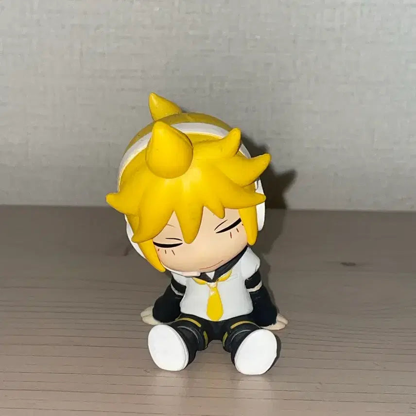 [BUNJANG] Vocaloid Kagamine Rin Shoulder Perching Gacha / 보컬로이드 카가미네 린 어깨쿵 가챠