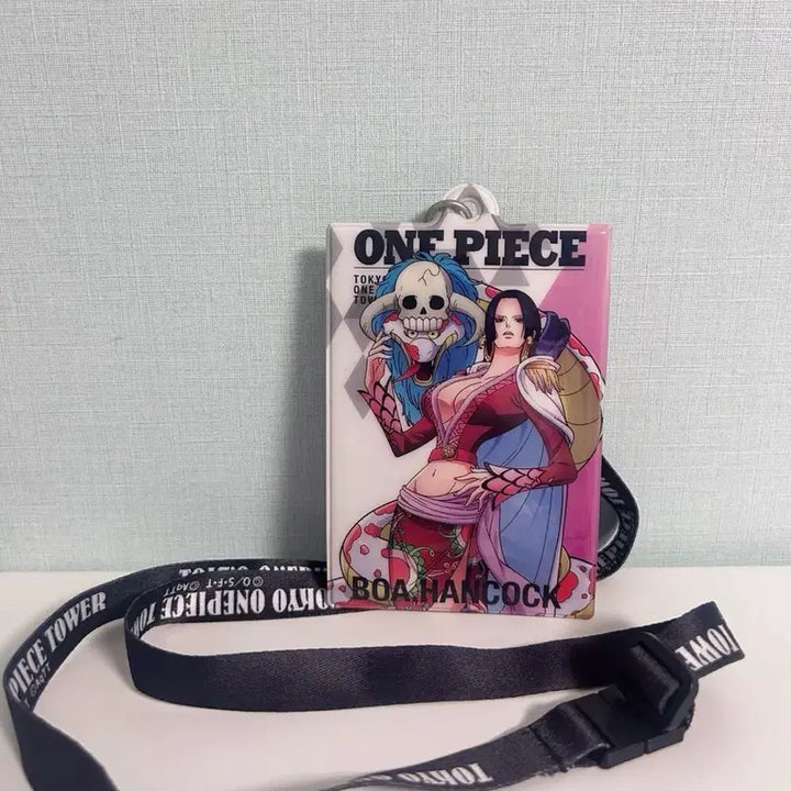 [BUNJANG] One Piece Boa Hancock Tokyo Tower Limited Edition Card Case / 원피스 보아핸콕 도쿄타워 한정 카드케이스