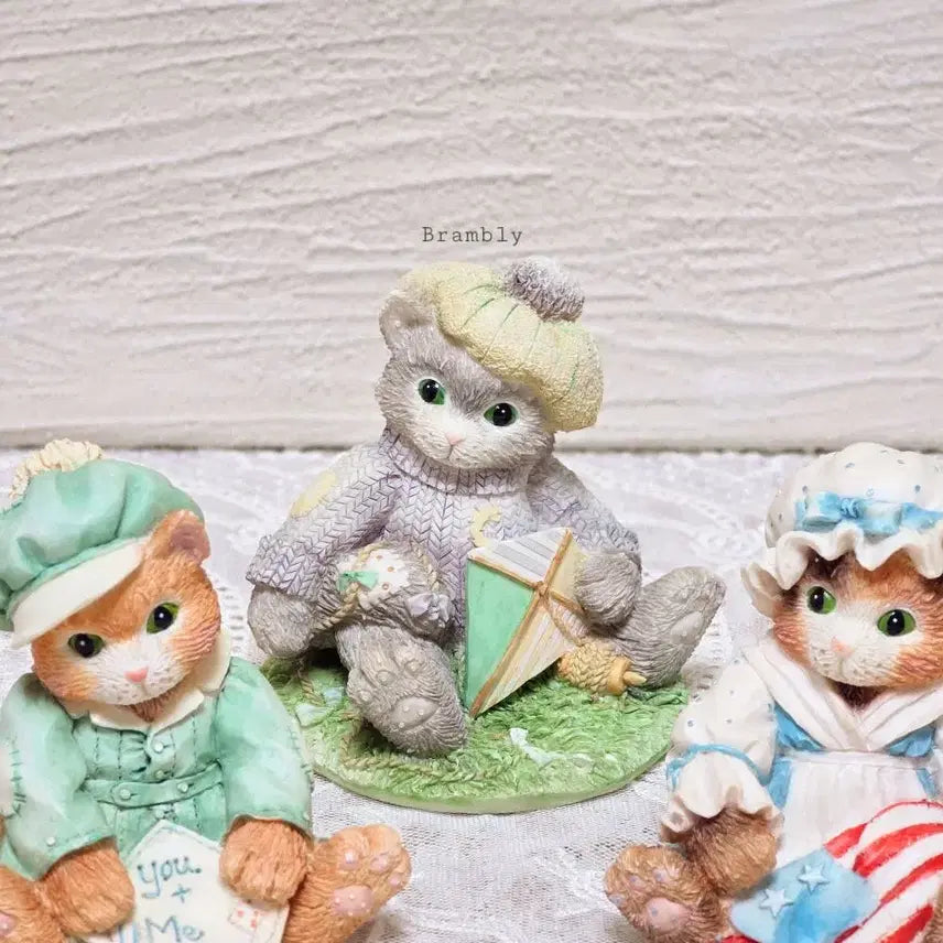 [BUNJANG] Calico Kittens Figurine - Vintage Collectible / 칼리코 키튼즈 빈티지소품 고양이 피겨린 에네스코 장식 수집 인테리어
