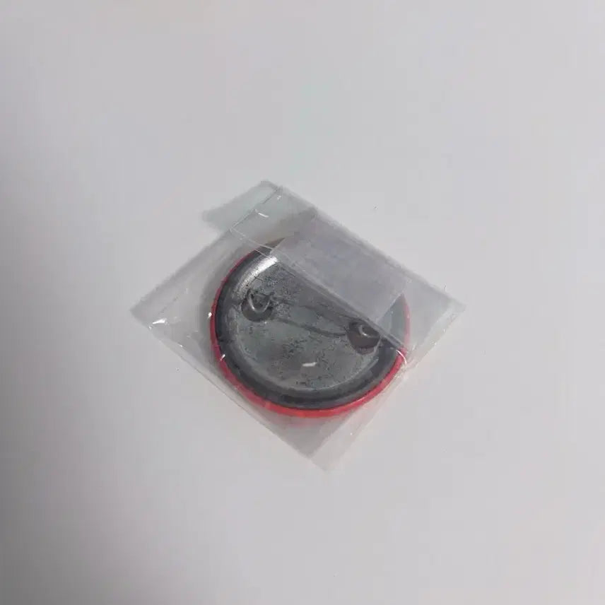 [BUNJANG] One Piece Tokyo Tower Limited Acrylic Stand &amp; Buggy Pirates Logo Can Badge Bundle Set / 일괄) 원피스 도쿄타워 한정 아크릴 +구사해적단 로고 캔뱃지