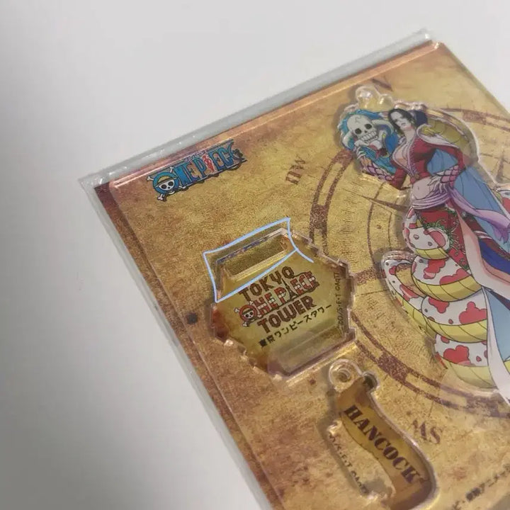 [BUNJANG] One Piece Tokyo Tower Limited Acrylic Stand &amp; Buggy Pirates Logo Can Badge Bundle Set / 일괄) 원피스 도쿄타워 한정 아크릴 +구사해적단 로고 캔뱃지