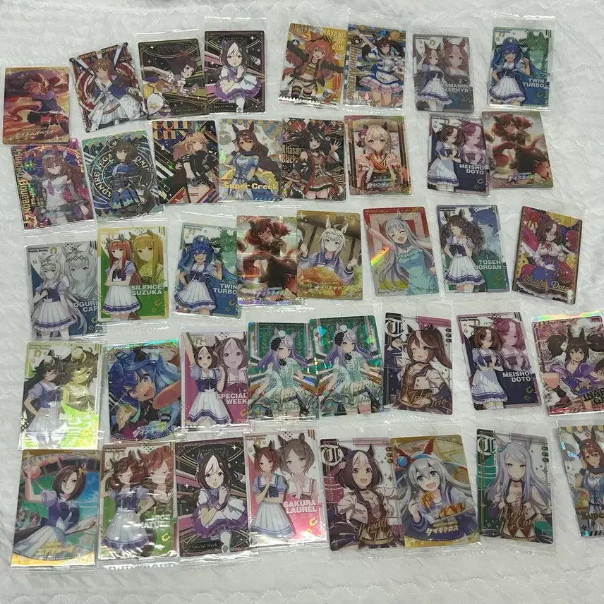 [BUNJANG] Uma Musume &amp; Weiß Schwarz Card Bundle / 우마무스메 웨하스카드 42장 바이스슈발츠 40장