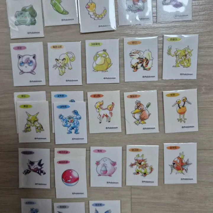 [SOLD OUT] (교환)포켓몬 띠부씰 30주년 아트워크 뮤츠 여러씰로 픽셀 교환 원합니다