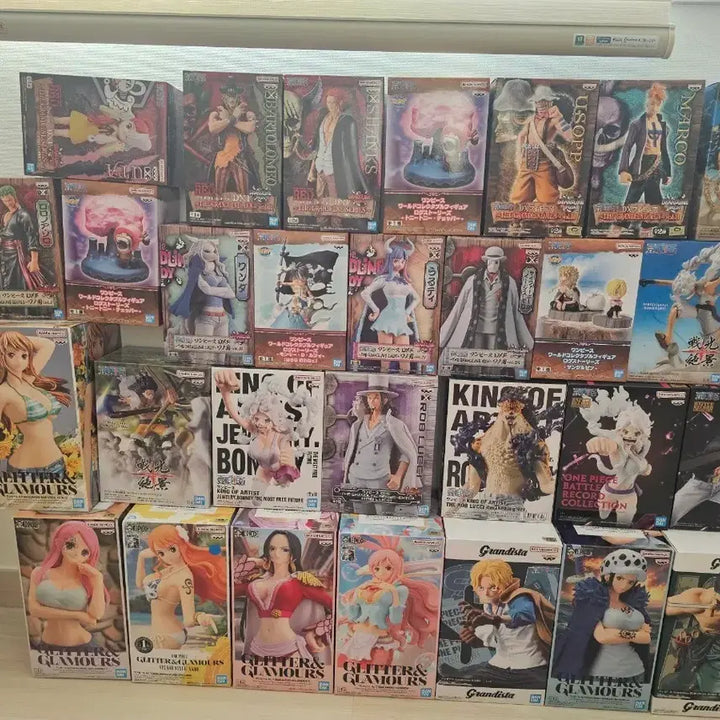 [BUNJANG] One Piece Figures Bundle Set (32 pcs, Sealed) / 원피스 피규어 일괄 판매(미개봉 상품 총 32개)