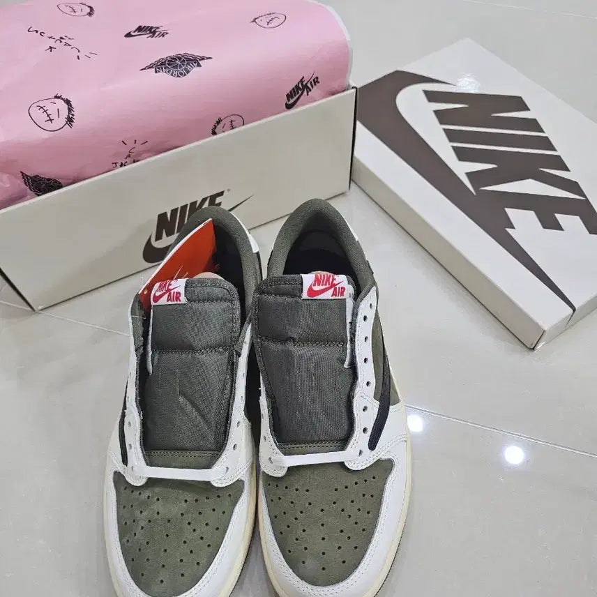 [BUNJANG] Nike Jordan Travis Scott Reverse Olive New / (270) 나이키 조던 스캇 리버스 올리브나코탭 새상품