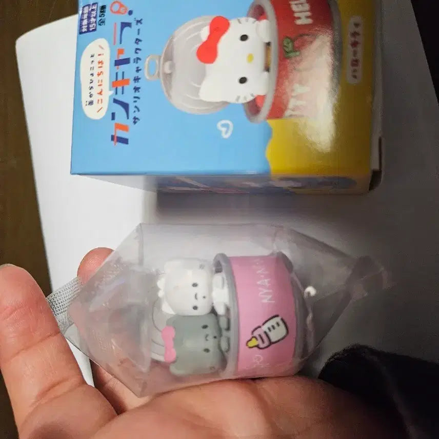 [BUNJANG] Sanrio Nyanu Nyo Neyo Can Figure / 새제픔 산리오 냐니뉴녜뇽 캔 피규어