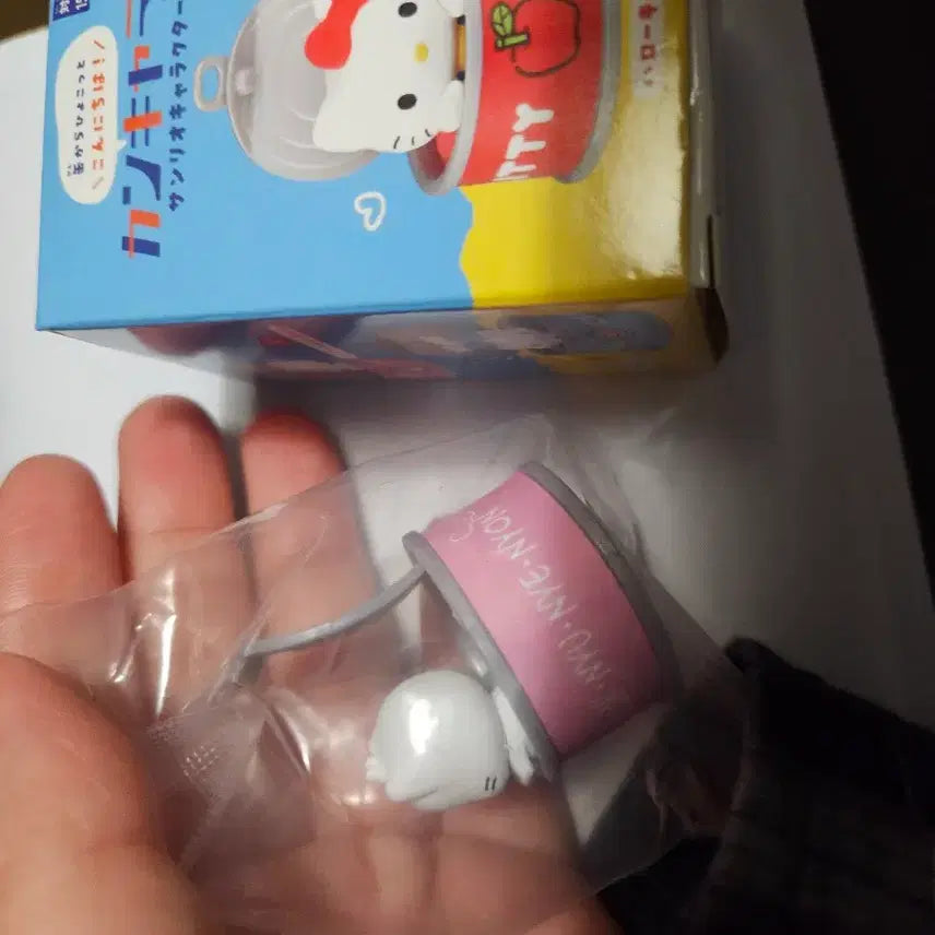 [BUNJANG] Sanrio Nyanu Nyo Neyo Can Figure / 새제픔 산리오 냐니뉴녜뇽 캔 피규어