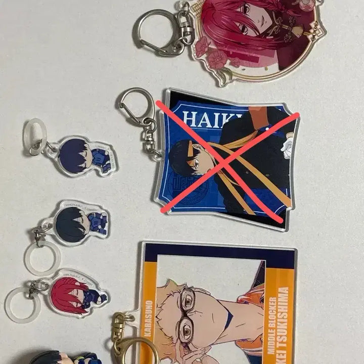 [BUNJANG] Haikyuu!!, Attack on Titan, Blue Lock Merchandise Acrylic Stands, Badges, Keychains, Postcards, Photos / 하이큐 블루록 진격거 굿즈 한 번만 봐주세요ㅜㅜ