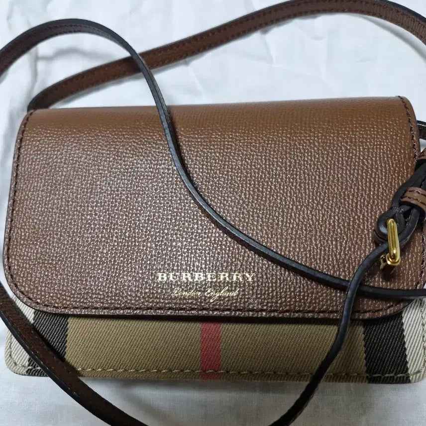 [BUNJANG] Burberry Canvas Check Pattern Brown Crossbody Bag / 버버리 캔버스 체크 패턴 브라운 크로스백