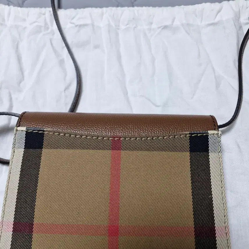 [BUNJANG] Burberry Canvas Check Pattern Brown Crossbody Bag / 버버리 캔버스 체크 패턴 브라운 크로스백